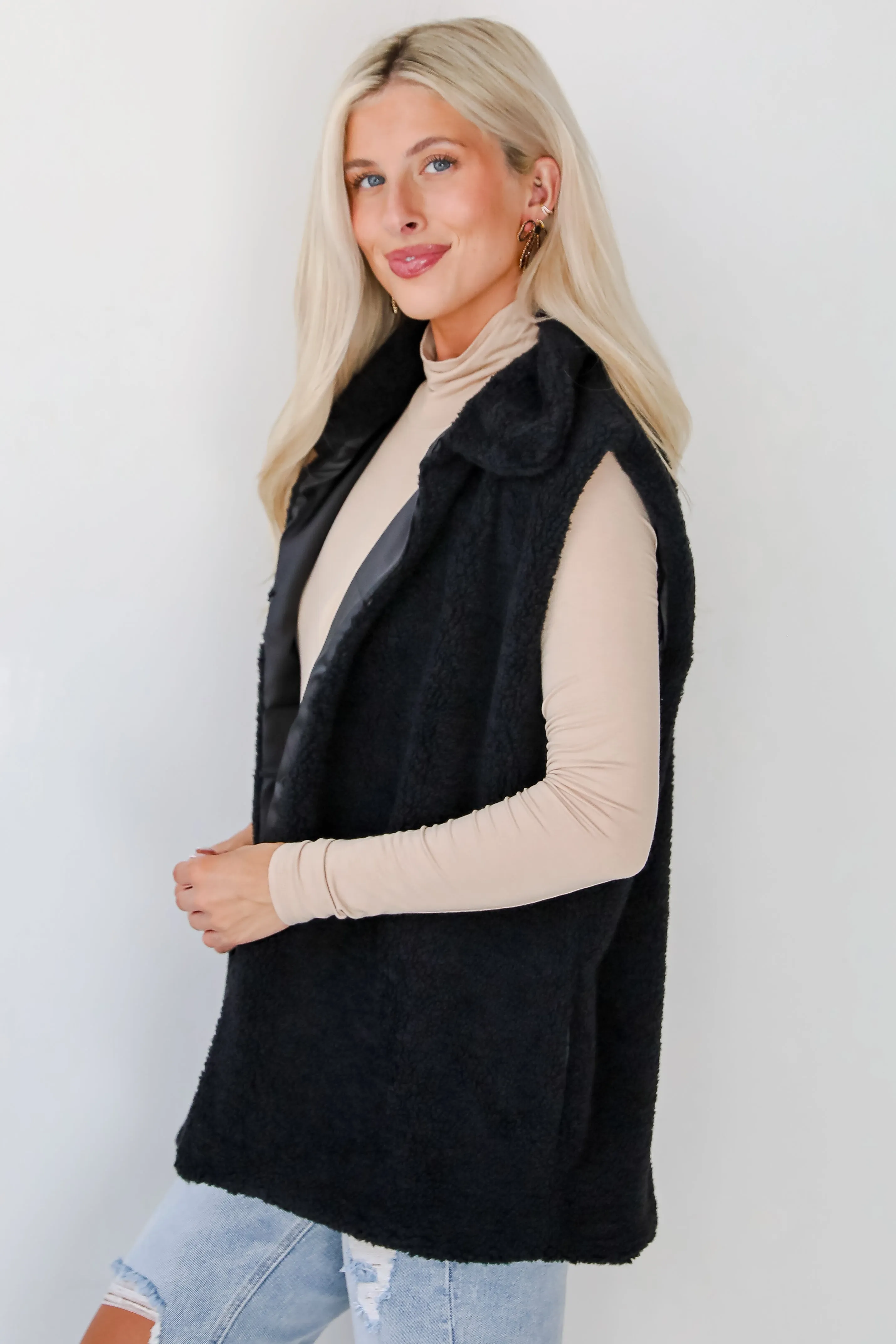 Coziest Crush Black Sherpa Vest - DOORBUSTER