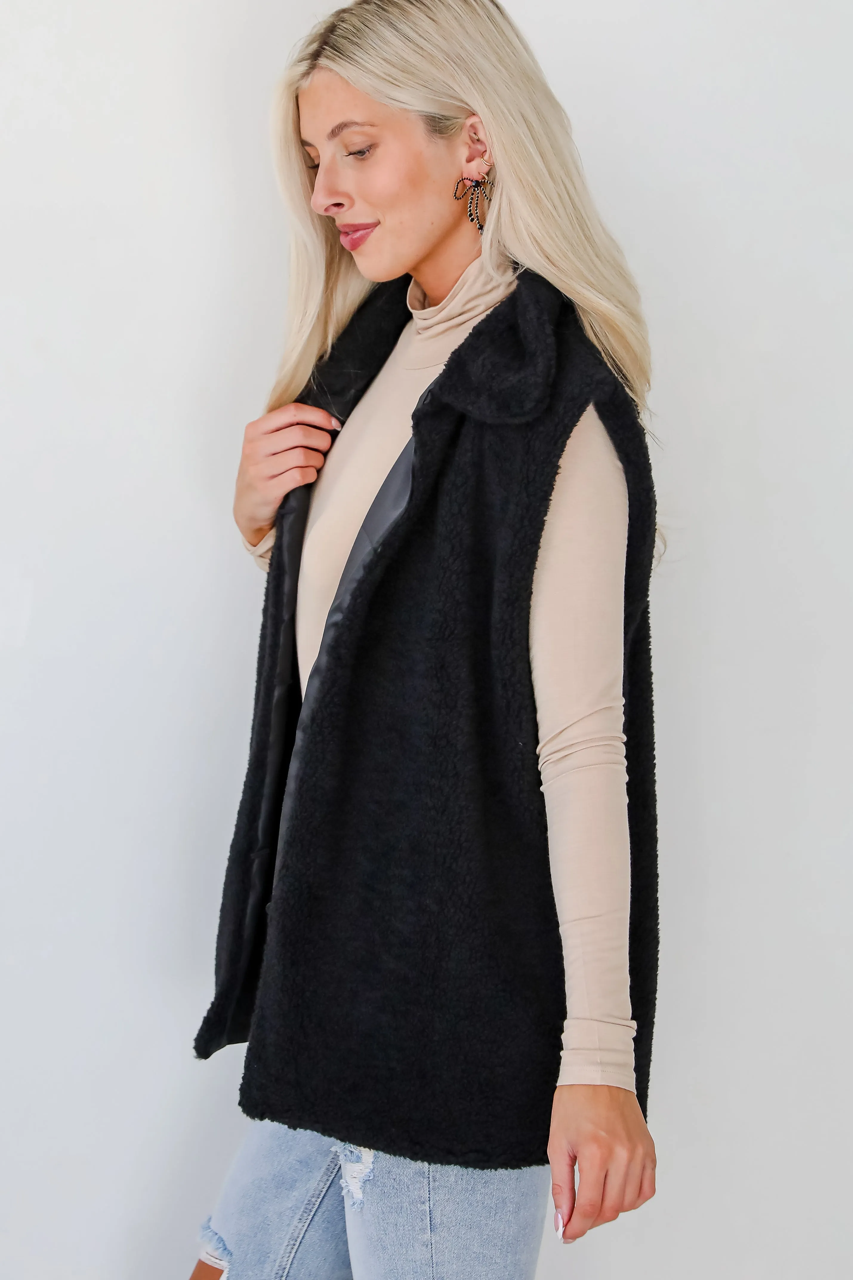 Coziest Crush Black Sherpa Vest - DOORBUSTER