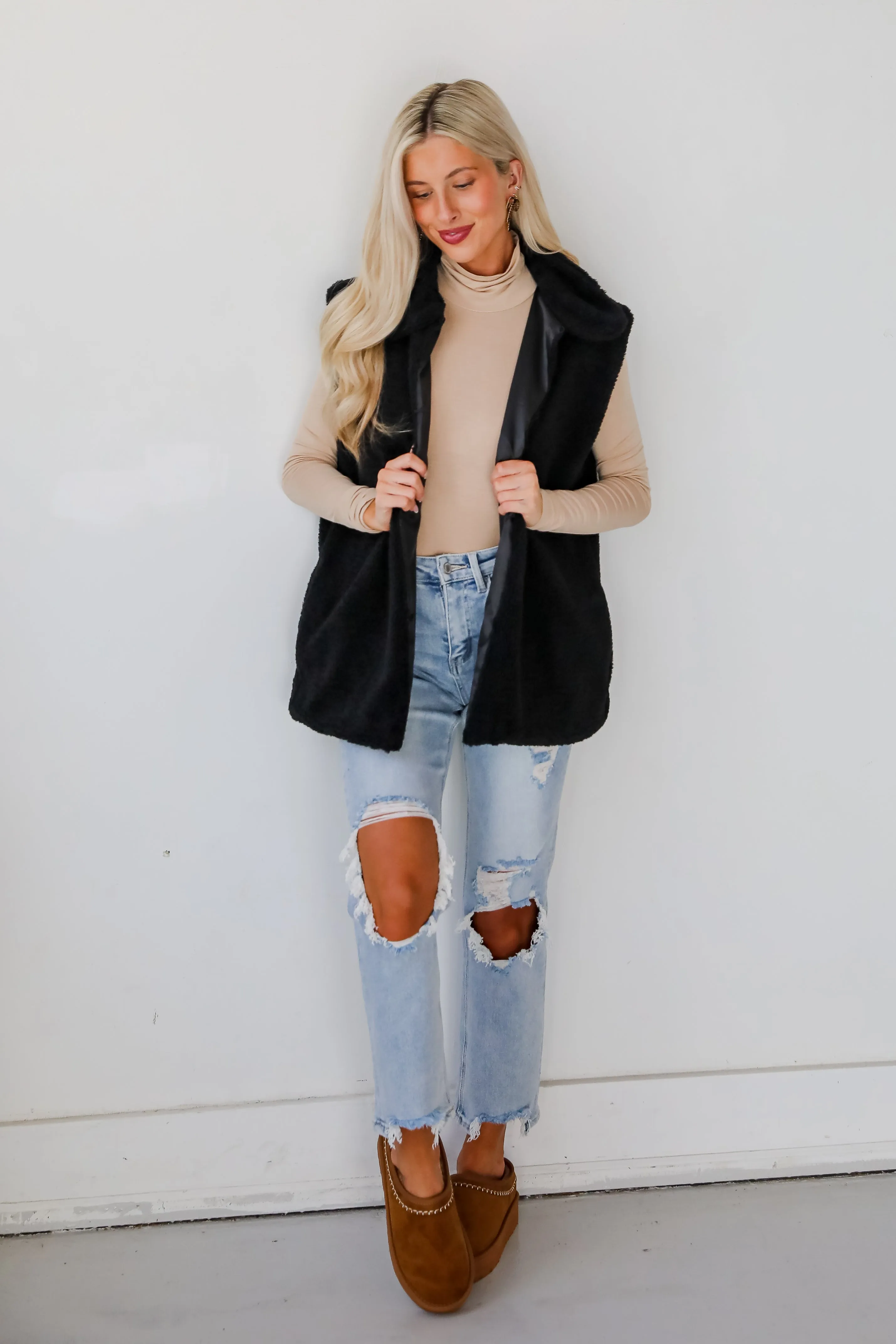 Coziest Crush Black Sherpa Vest - DOORBUSTER