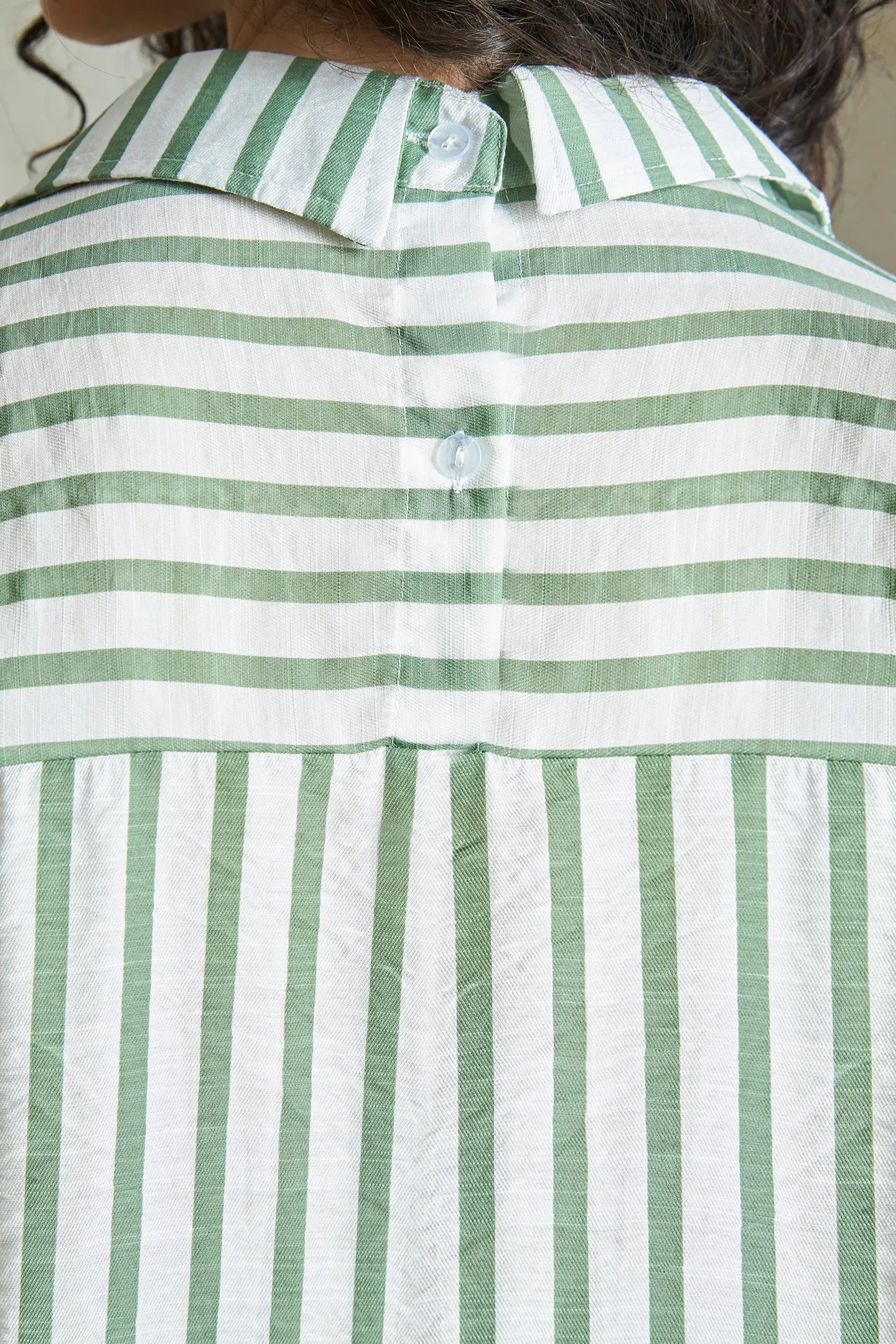 Harlow|Back Button Striped Shirt