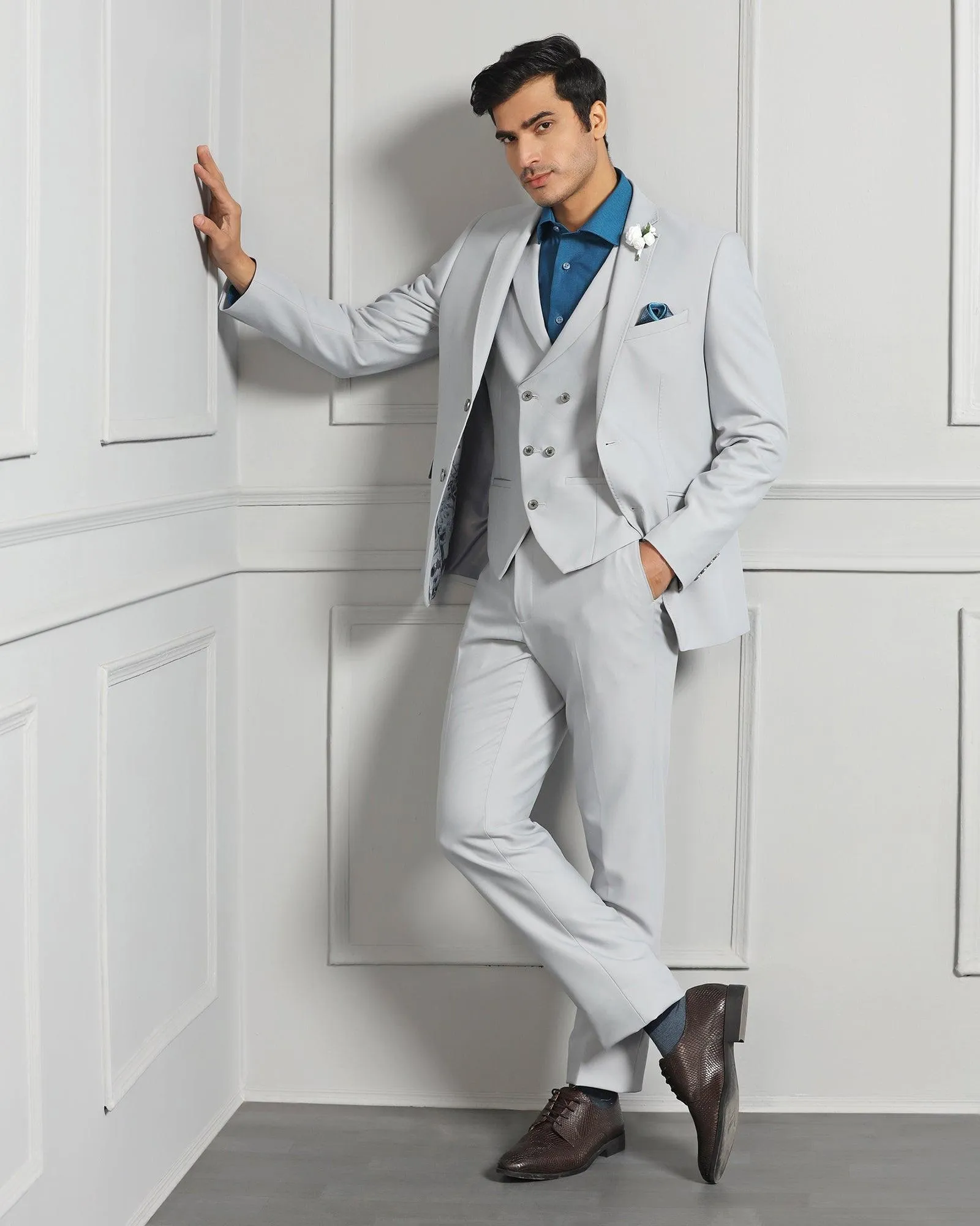 Three Piece Light Grey Solid Formal Suit - Raylit